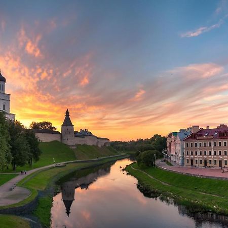 Golden Embankment Hotel Pszkov Kültér fotó