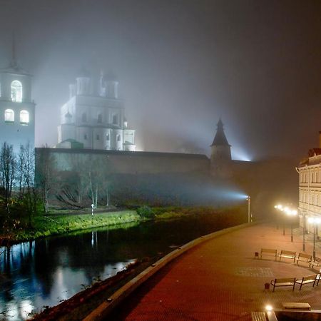 Golden Embankment Hotel Pszkov Kültér fotó